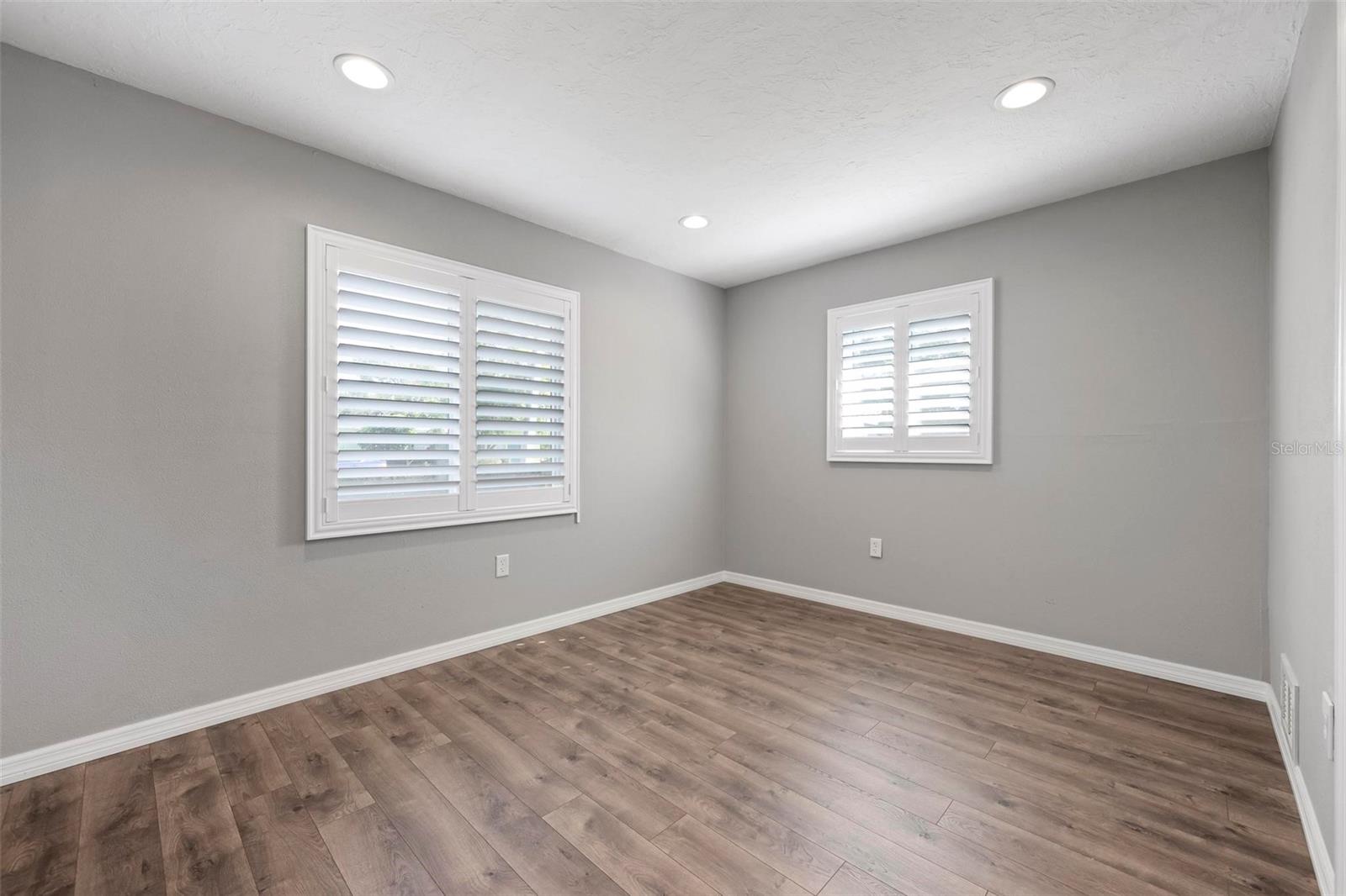 RIDGEWOOD ESTATES 13TH ADD - Residential Lease