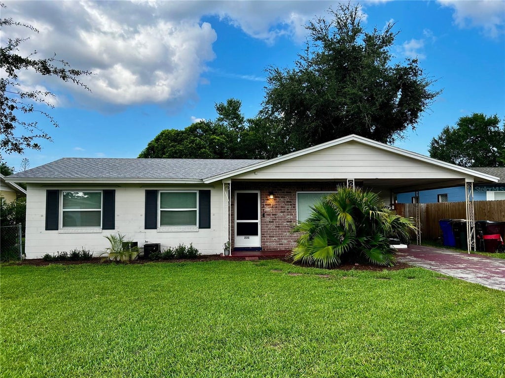 Photo of 231 Tennessee Avenue, Saint Cloud, FL 34769 (MLS # S5154097)