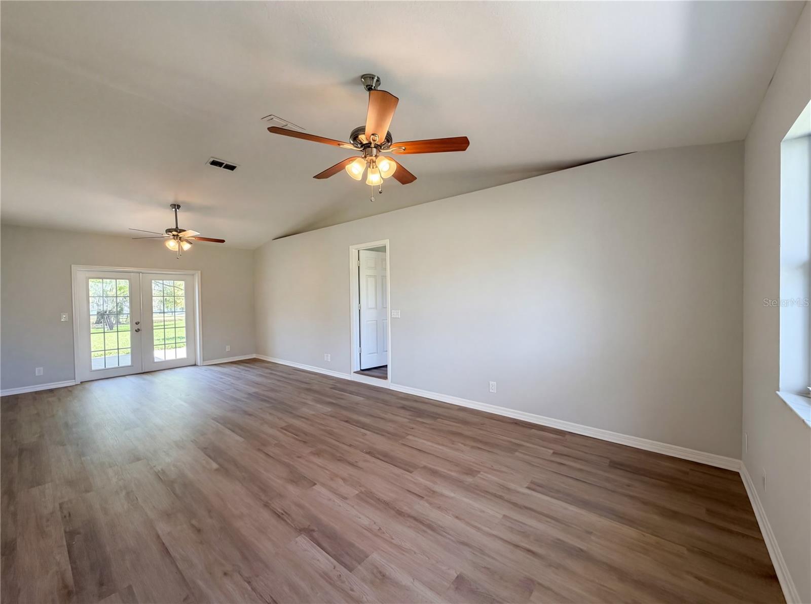 KINGSLAND COUNTRY ESTATE - Residential