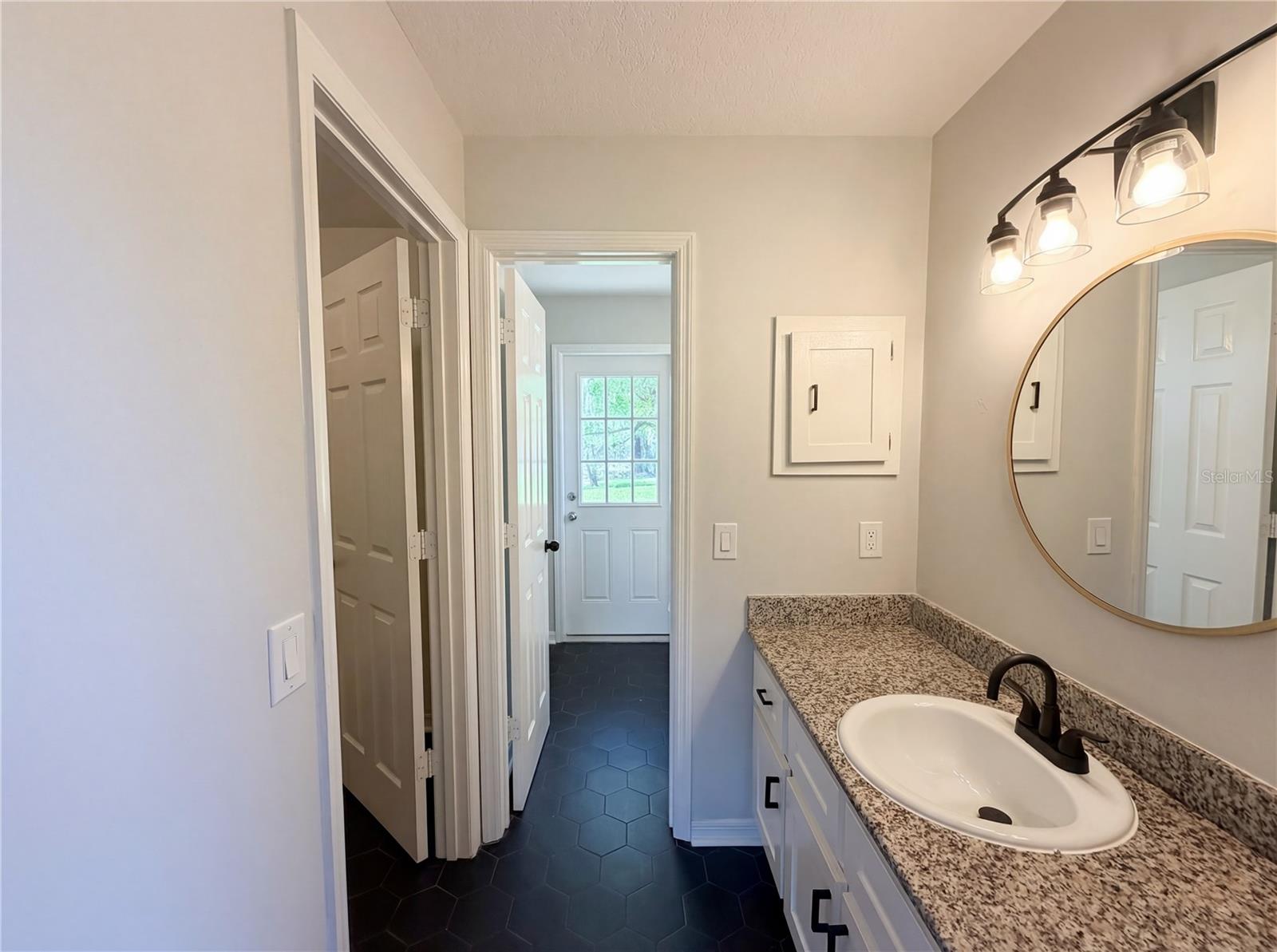 KINGSLAND COUNTRY ESTATE - Residential