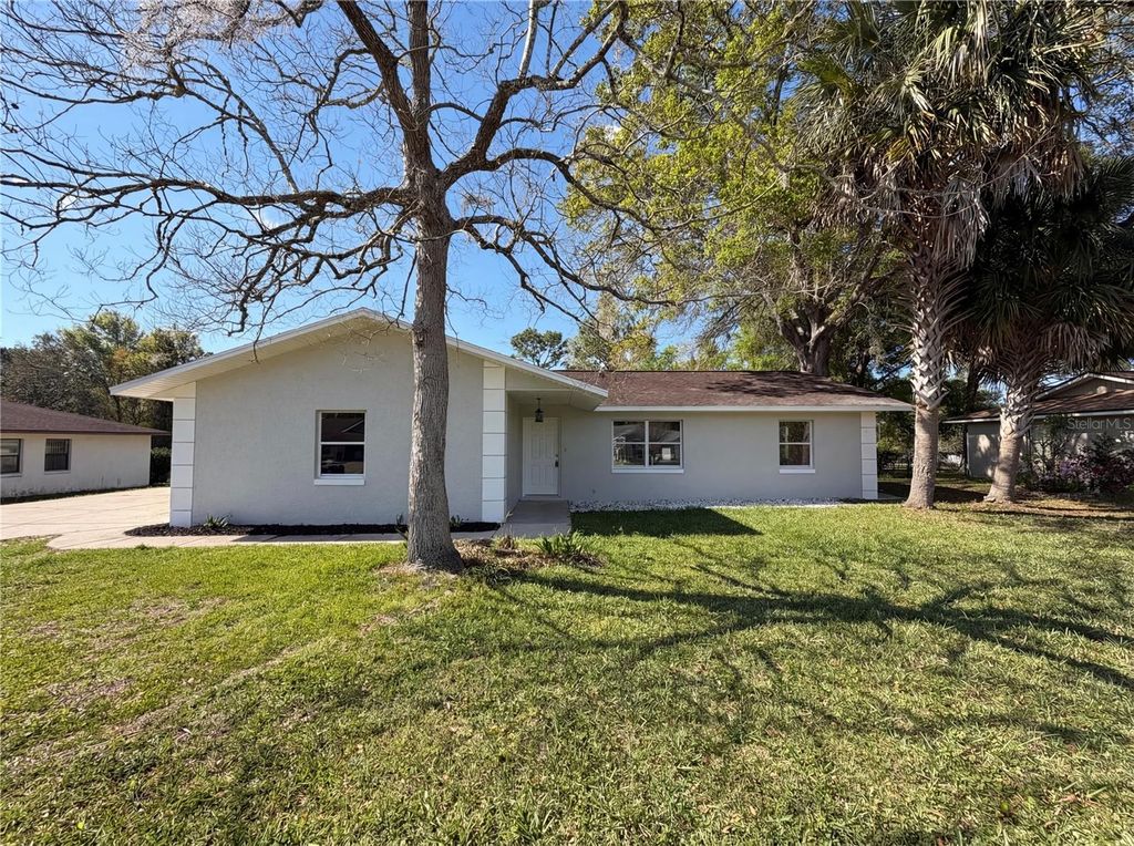 Photo of 5906 SW 112th Place Road, Ocala, FL 34476 (MLS # O6393531)