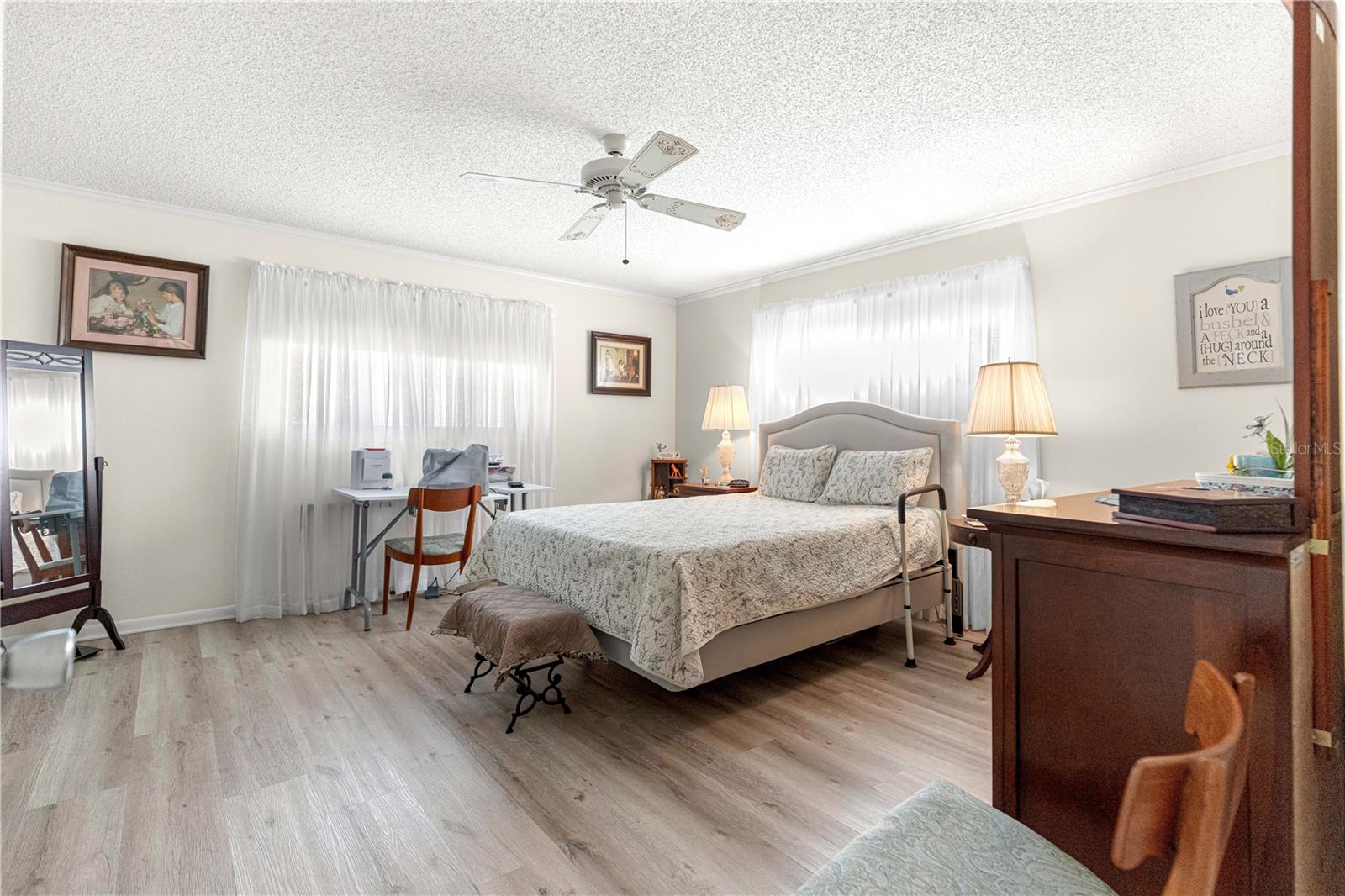 ON TOP OF THE WORLD - Residential