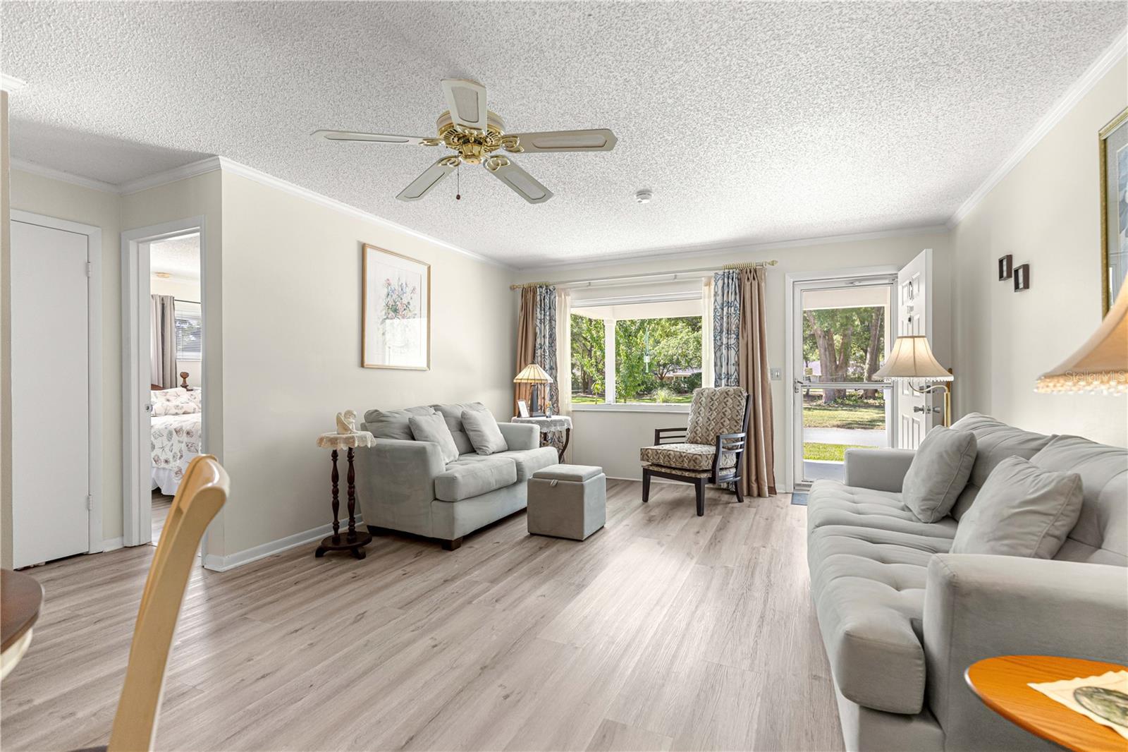 ON TOP OF THE WORLD - Residential