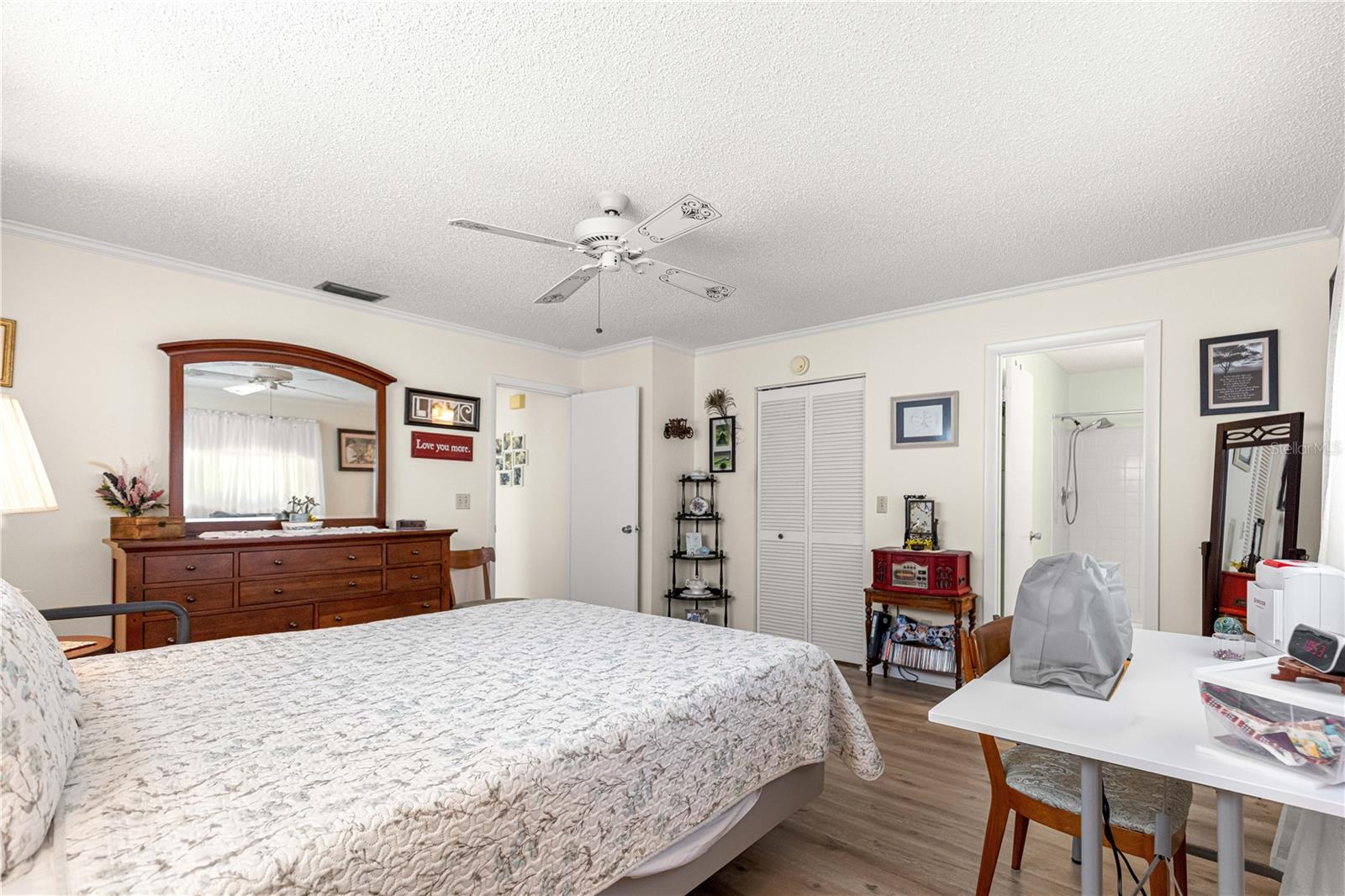 ON TOP OF THE WORLD - Residential