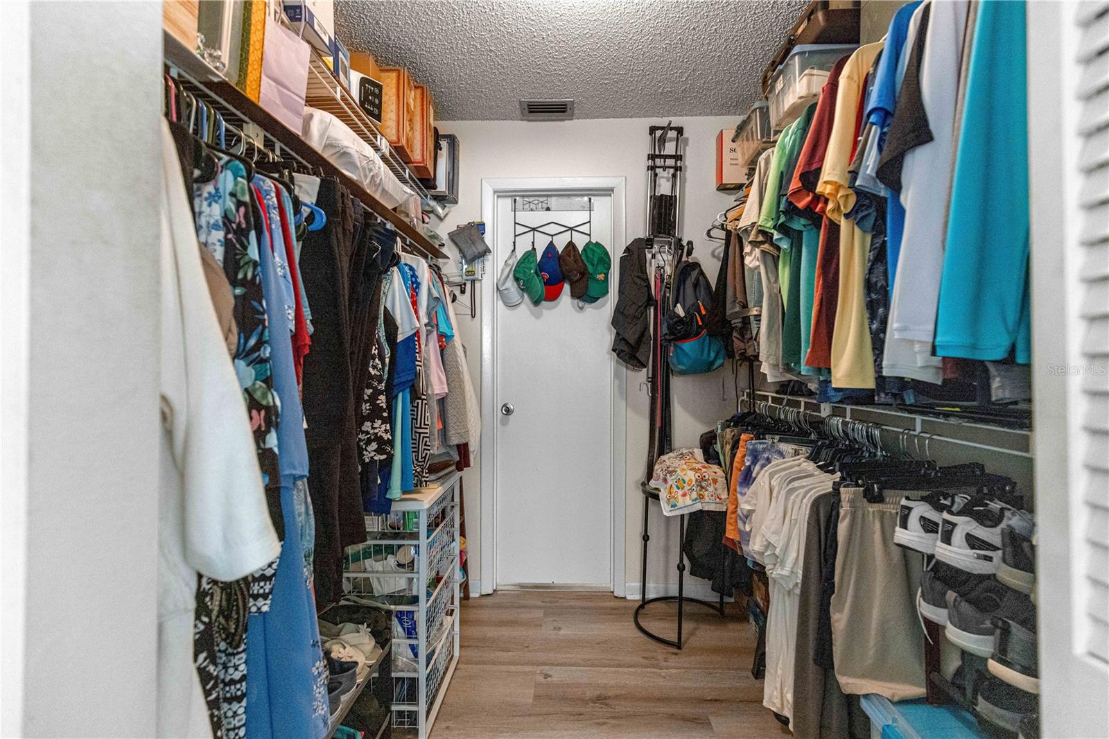 ON TOP OF THE WORLD - Residential