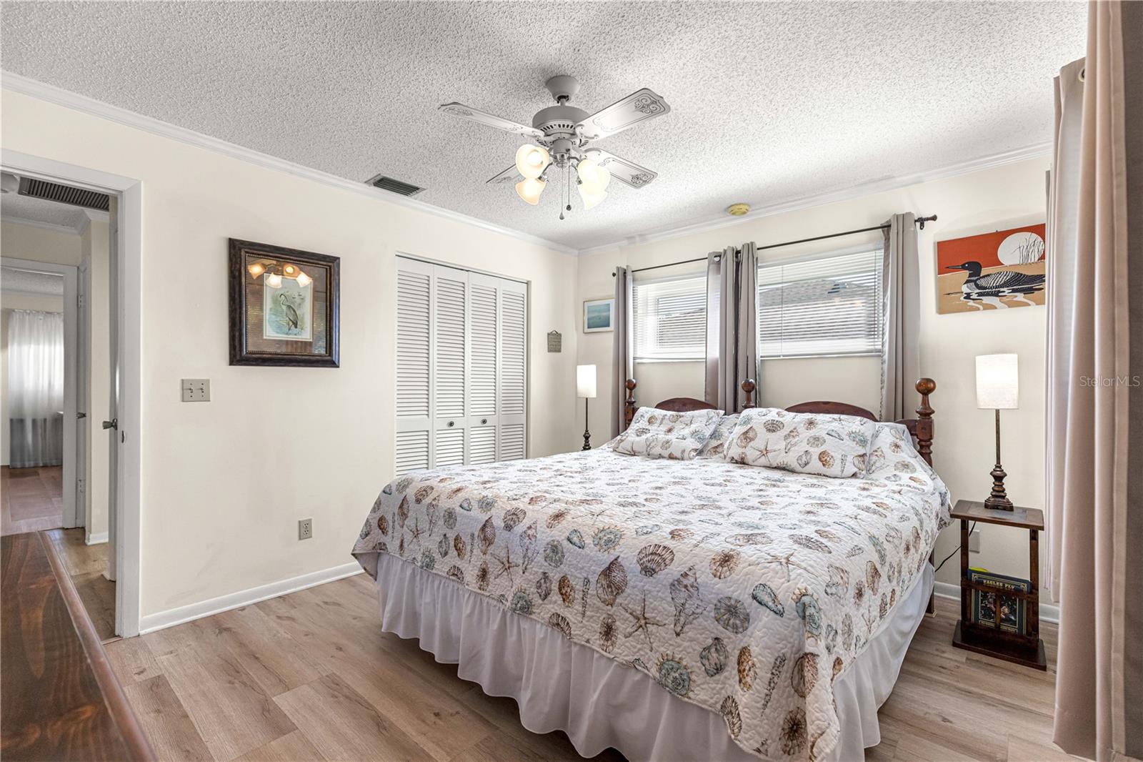 ON TOP OF THE WORLD - Residential