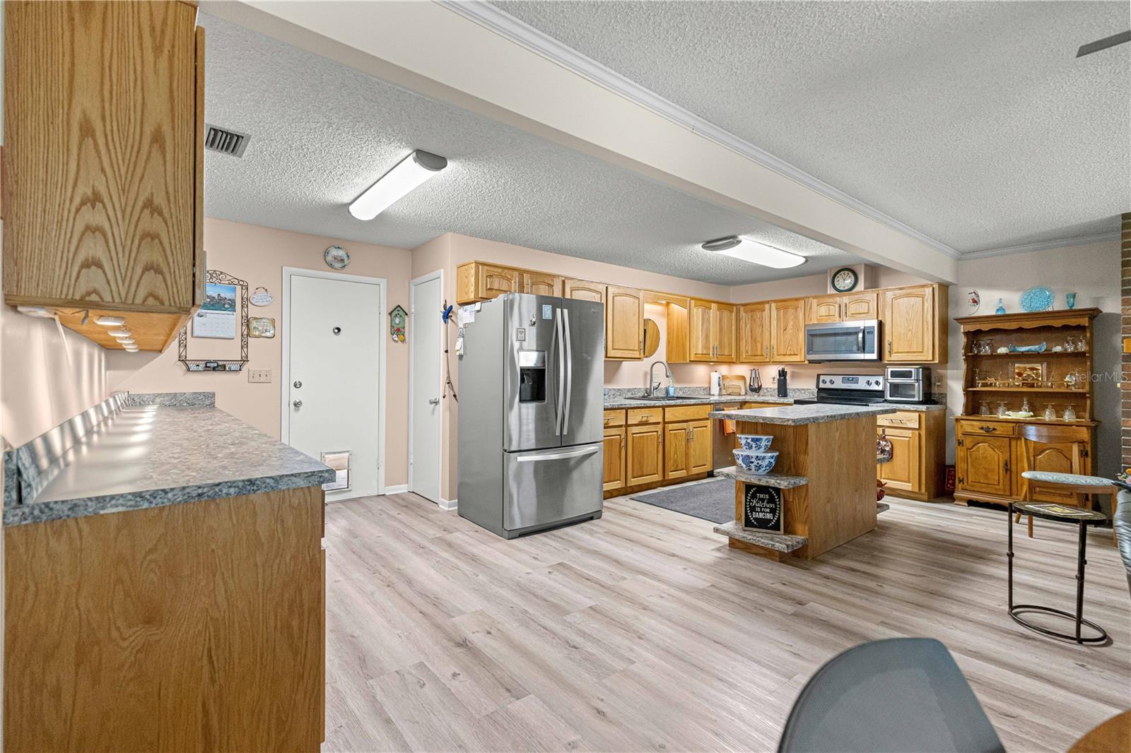 ON TOP OF THE WORLD - Residential