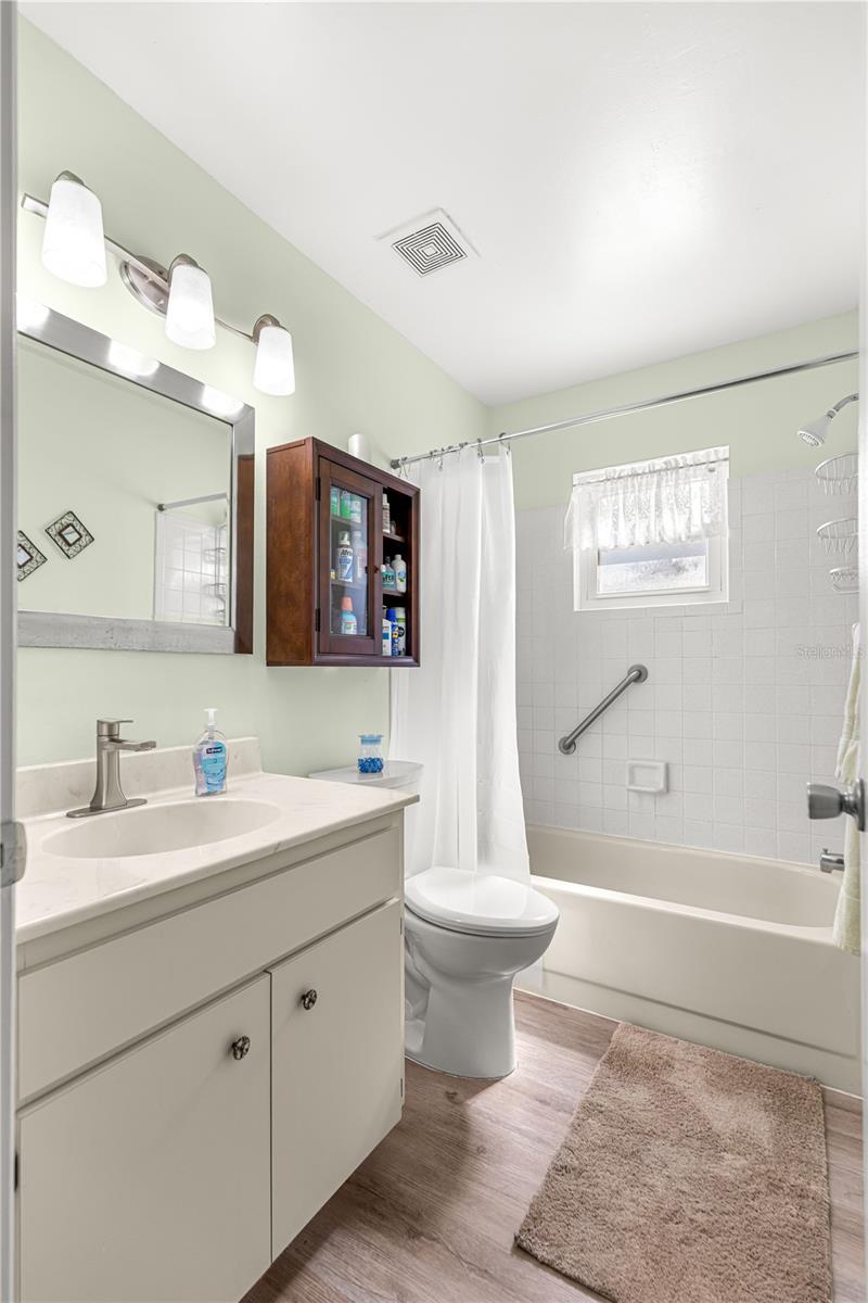 ON TOP OF THE WORLD - Residential