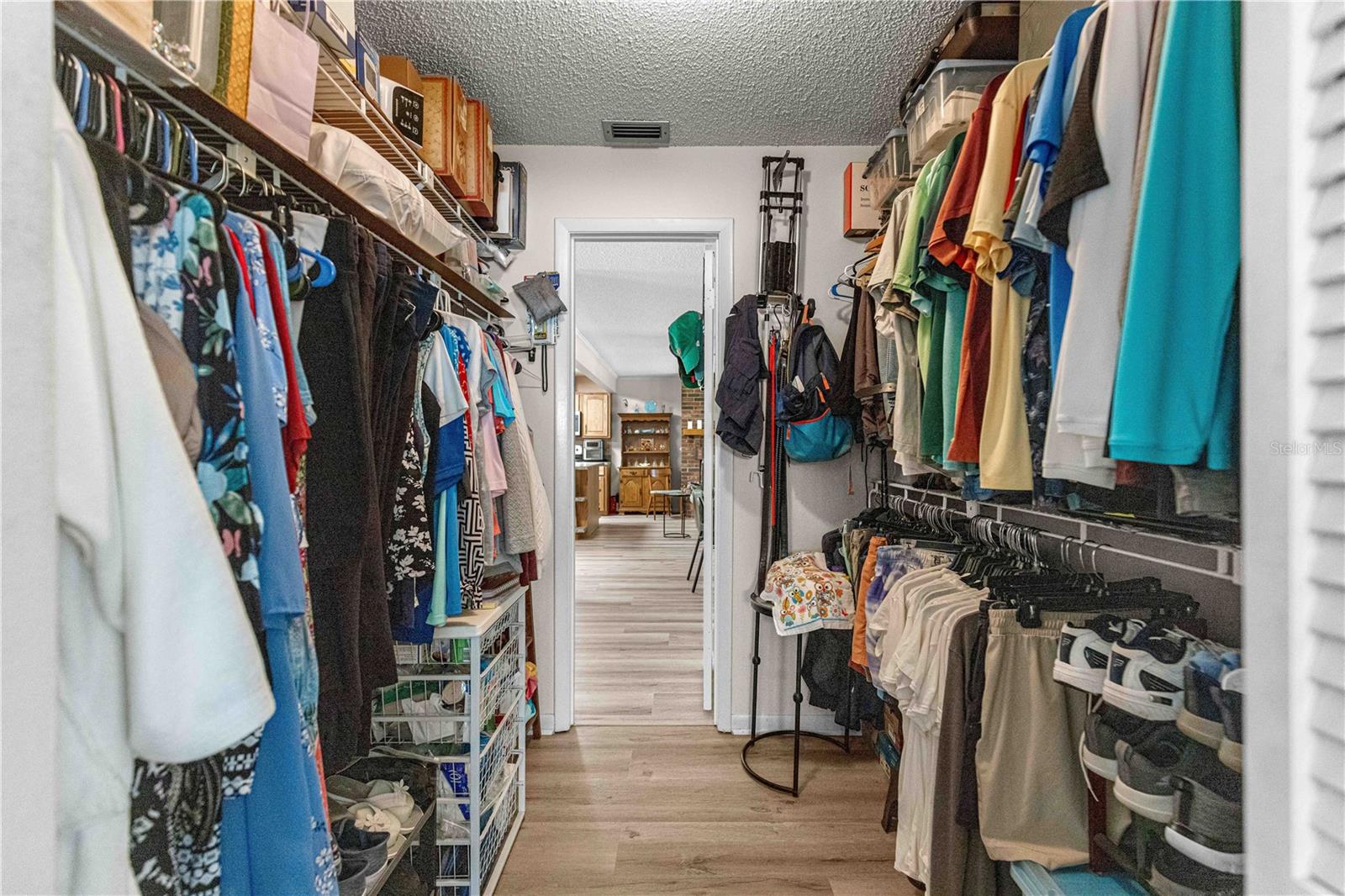 ON TOP OF THE WORLD - Residential