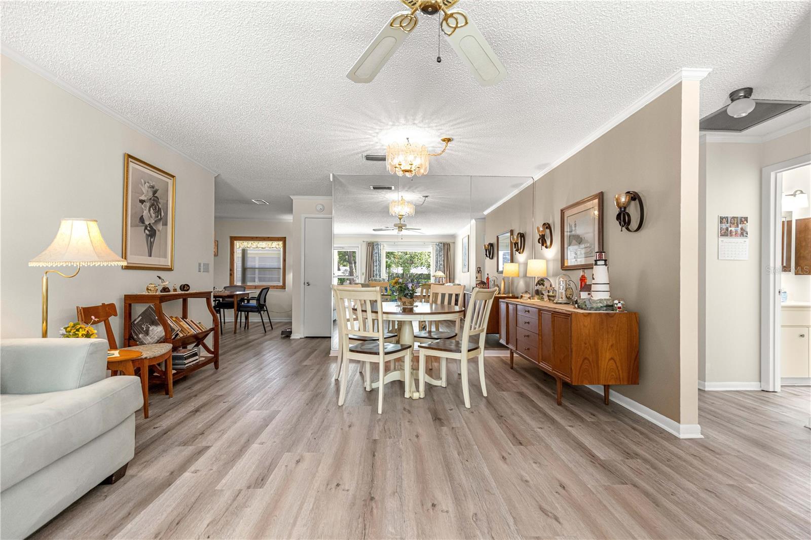 ON TOP OF THE WORLD - Residential