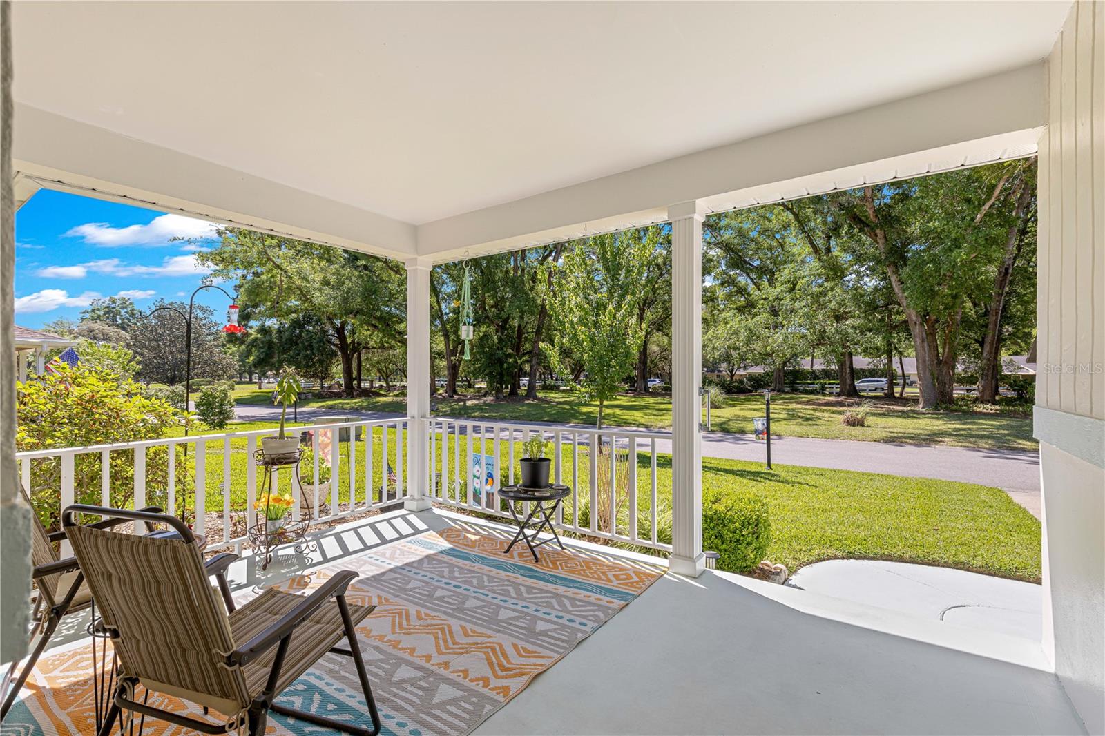 ON TOP OF THE WORLD - Residential