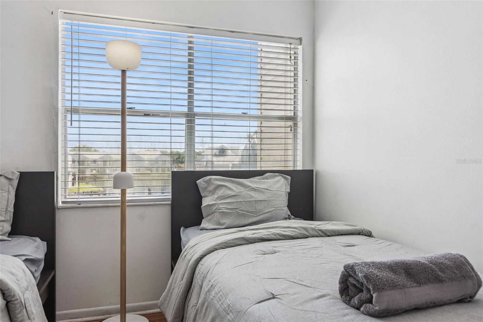 DOCKSIDE CONDO - Residential