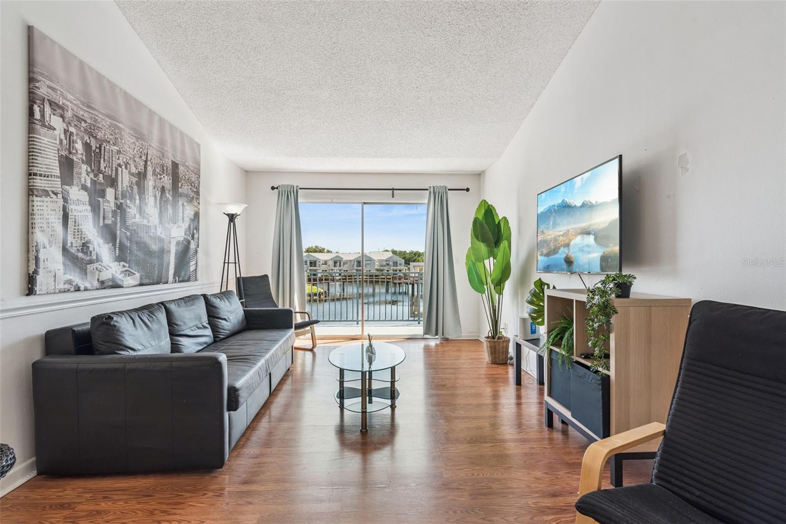 2564 WOODGATE BOULEVARD 204