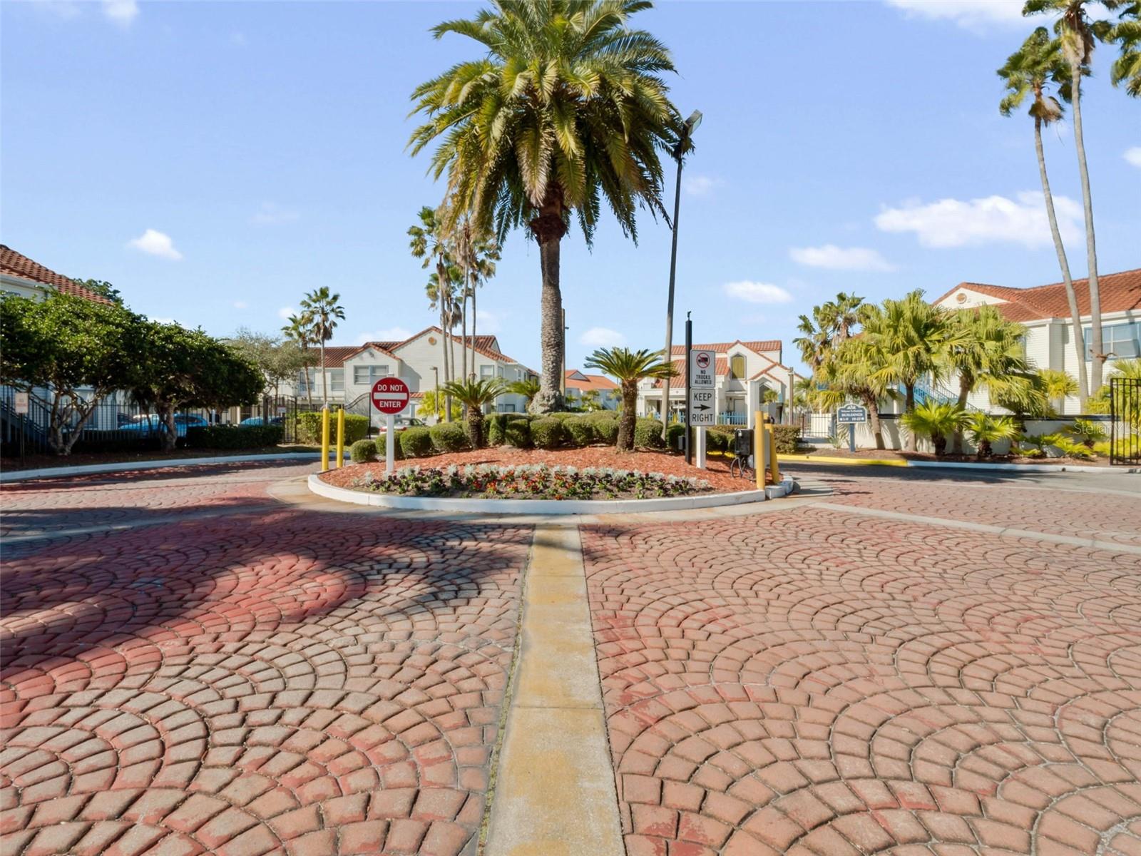 DOCKSIDE CONDO - Residential