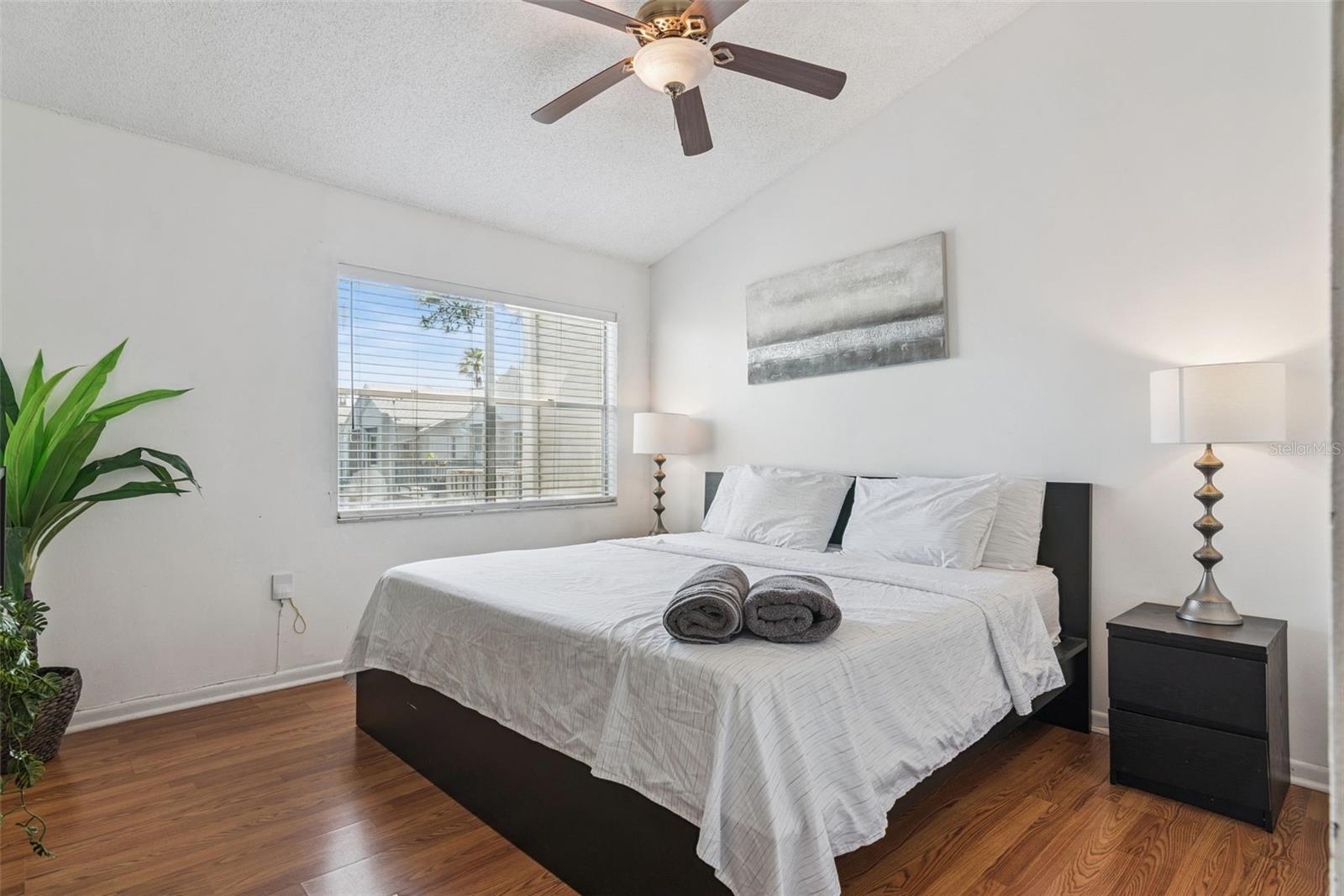 DOCKSIDE CONDO - Residential