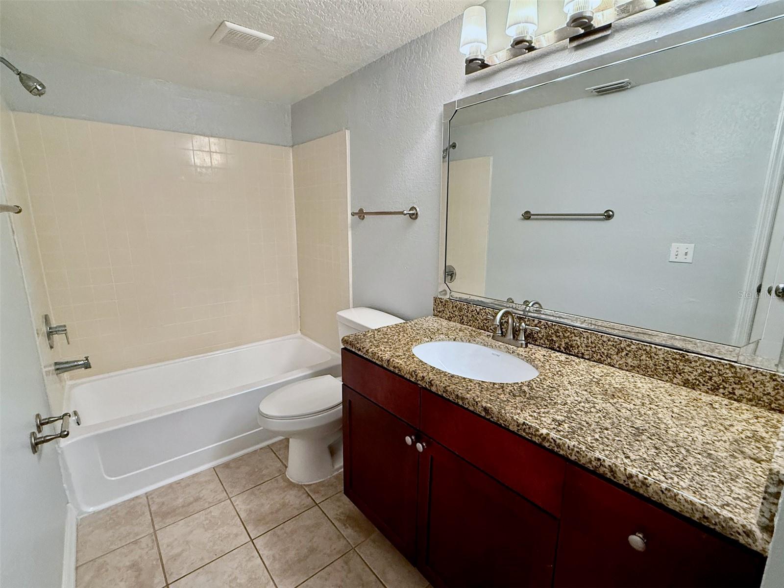 RESIDENCES AT VILLA MEDICI - Residential Lease