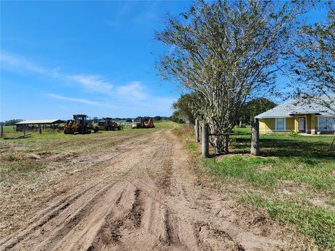 Tiny photo for 3710 Smith Road, Groveland, FL 34736 (MLS # G5100398)