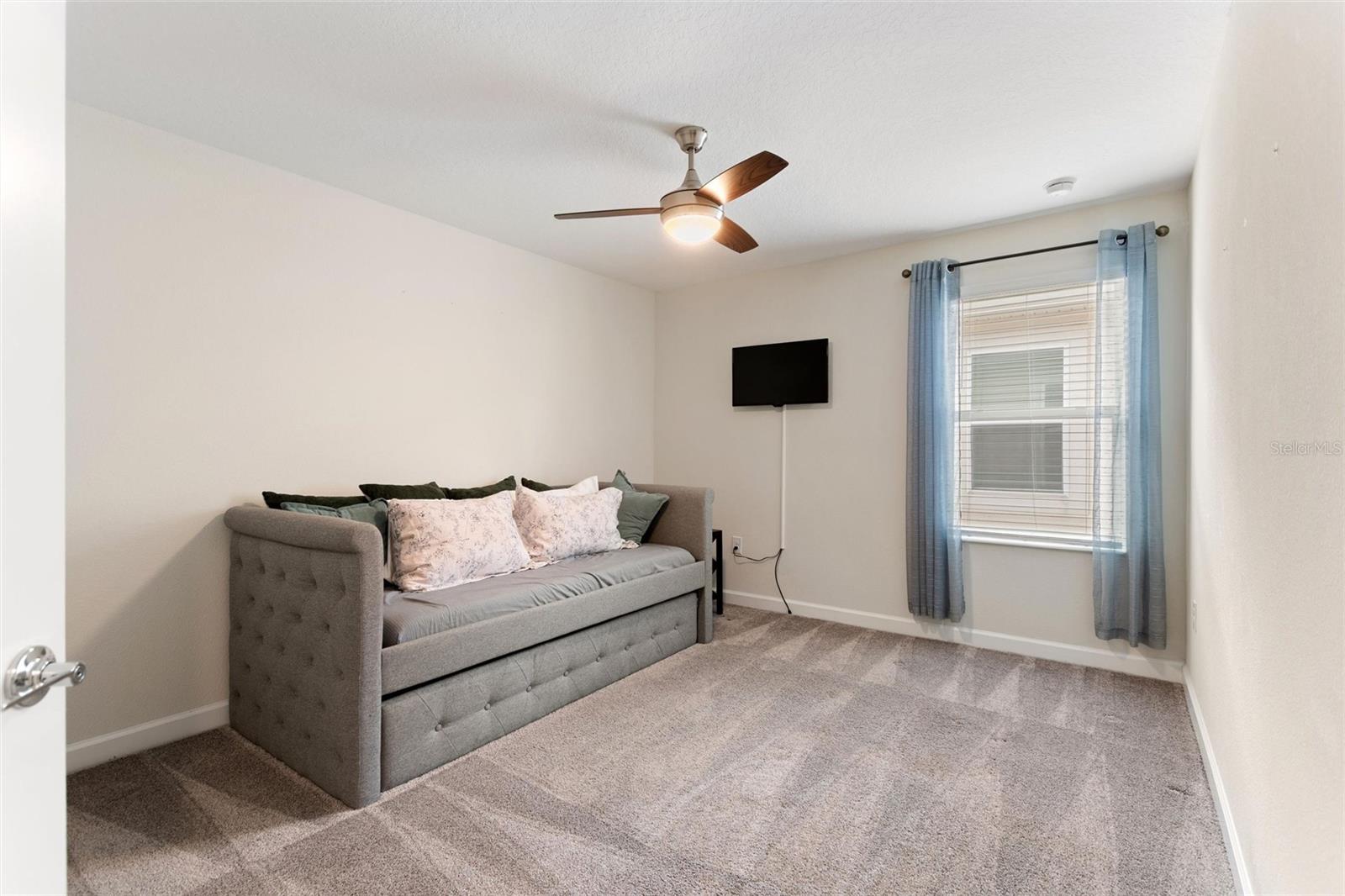 STONEYBROOK SOUTH NORTH PRCL PH 1 - Residential Lease