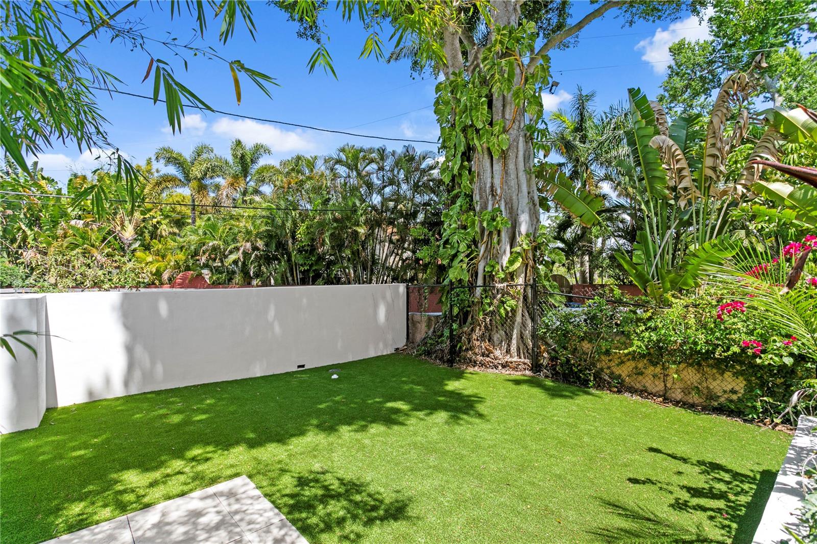 GRANADA TERRACE ADD - Residential