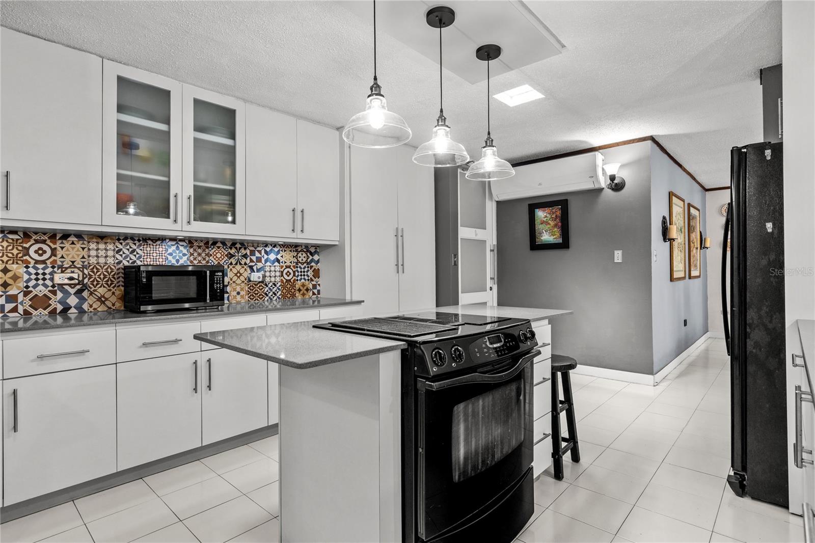 HILL MANSIONS - Residential