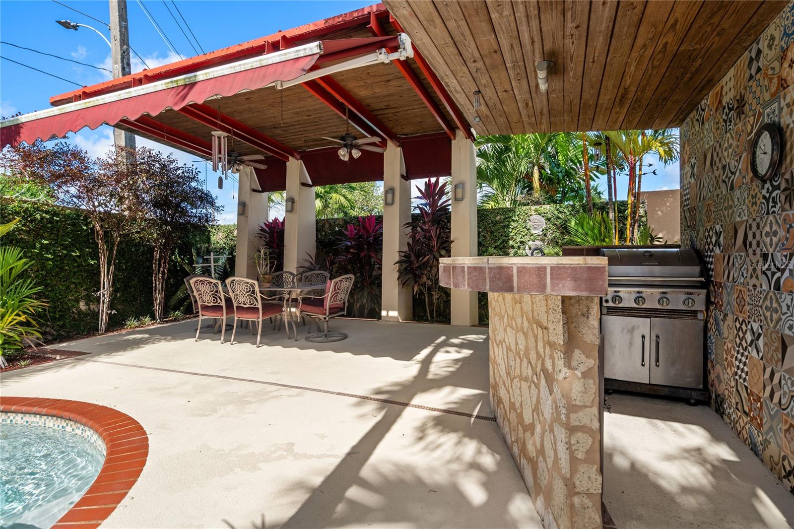 HILL MANSIONS - Residential