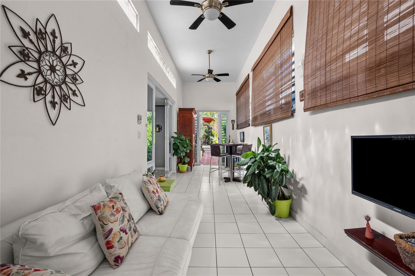 HILL MANSIONS - Residential