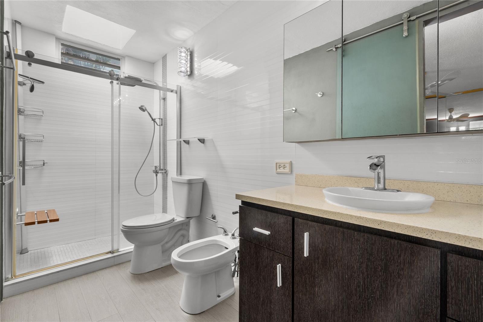 HILL MANSIONS - Residential