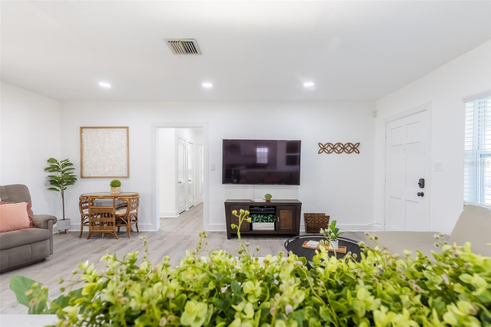 SOUTHLAND ADD - Land