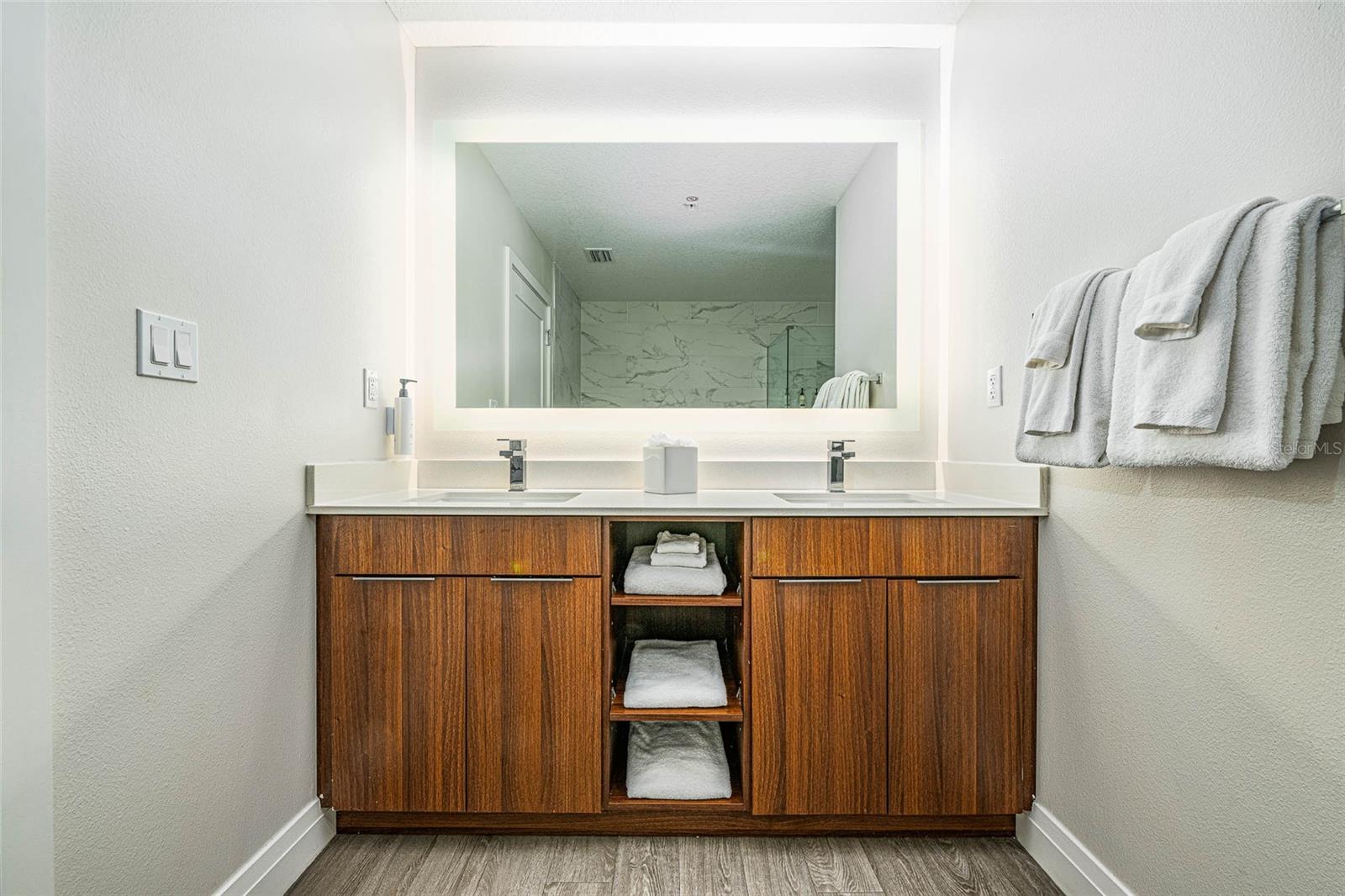 GROVE RESIDENCE & SPA HOTEL CONDO II - Residential