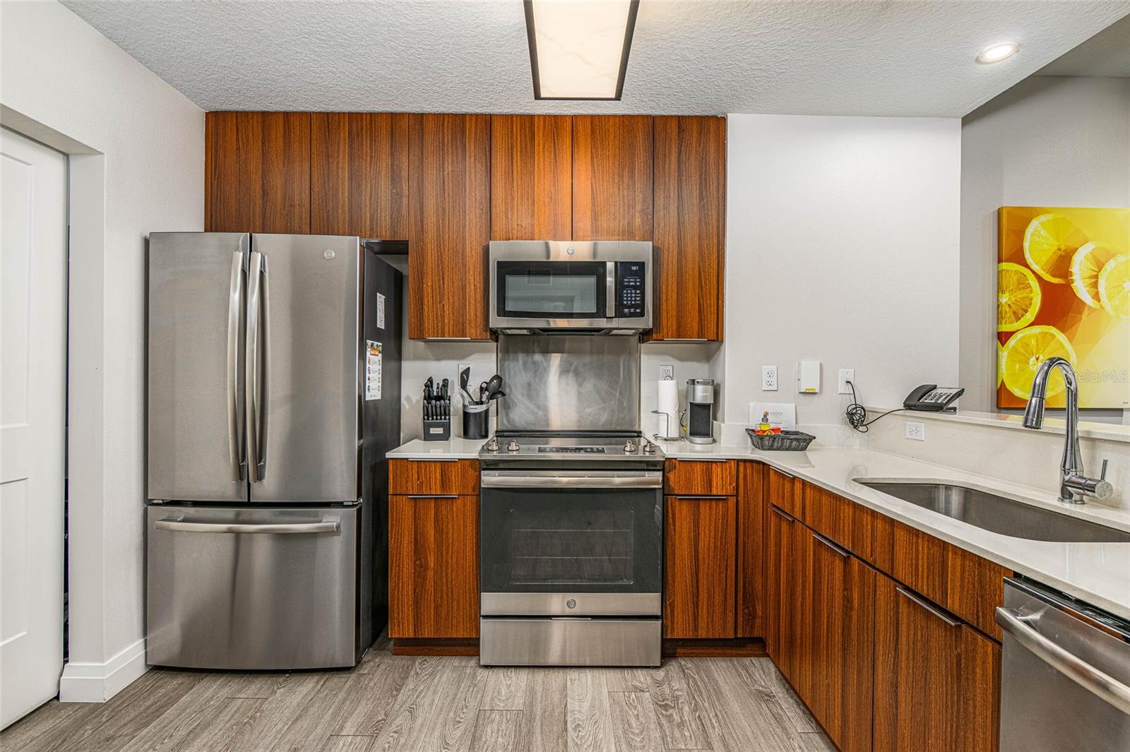 GROVE RESIDENCE & SPA HOTEL CONDO II - Residential