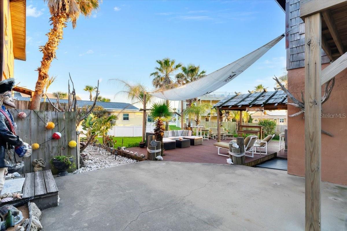 ORMOND BEACH PLAZA - Residential