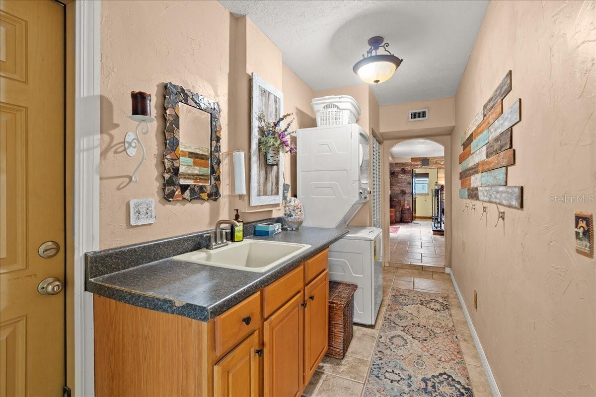 ORMOND BEACH PLAZA - Residential