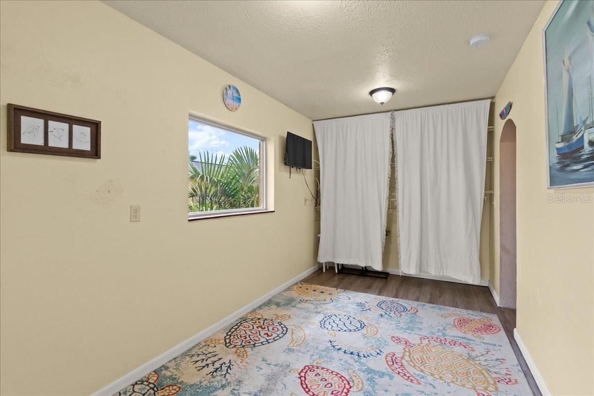 ORMOND BEACH PLAZA - Residential