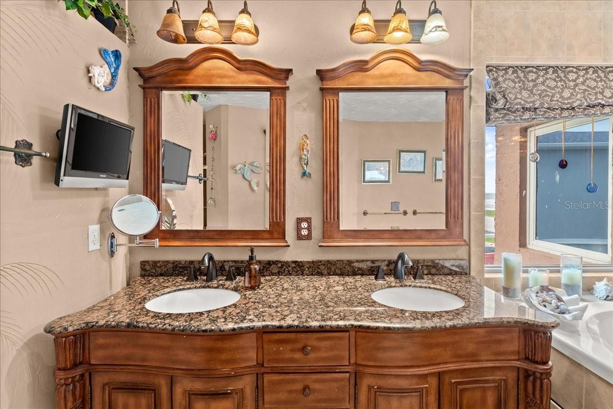 ORMOND BEACH PLAZA - Residential