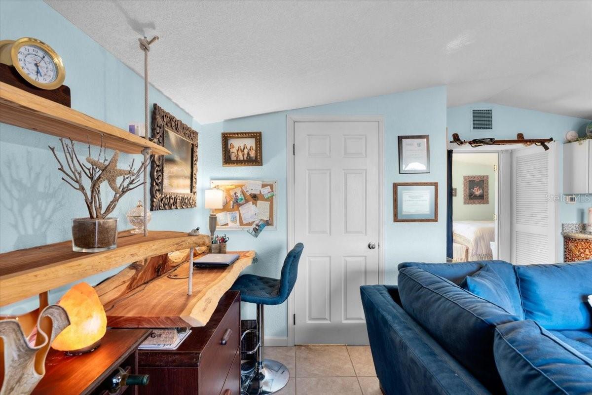 ORMOND BEACH PLAZA - Residential