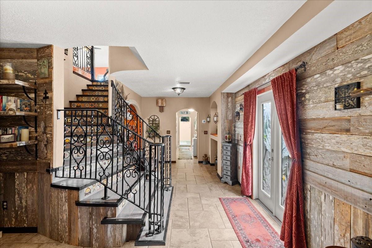 ORMOND BEACH PLAZA - Residential