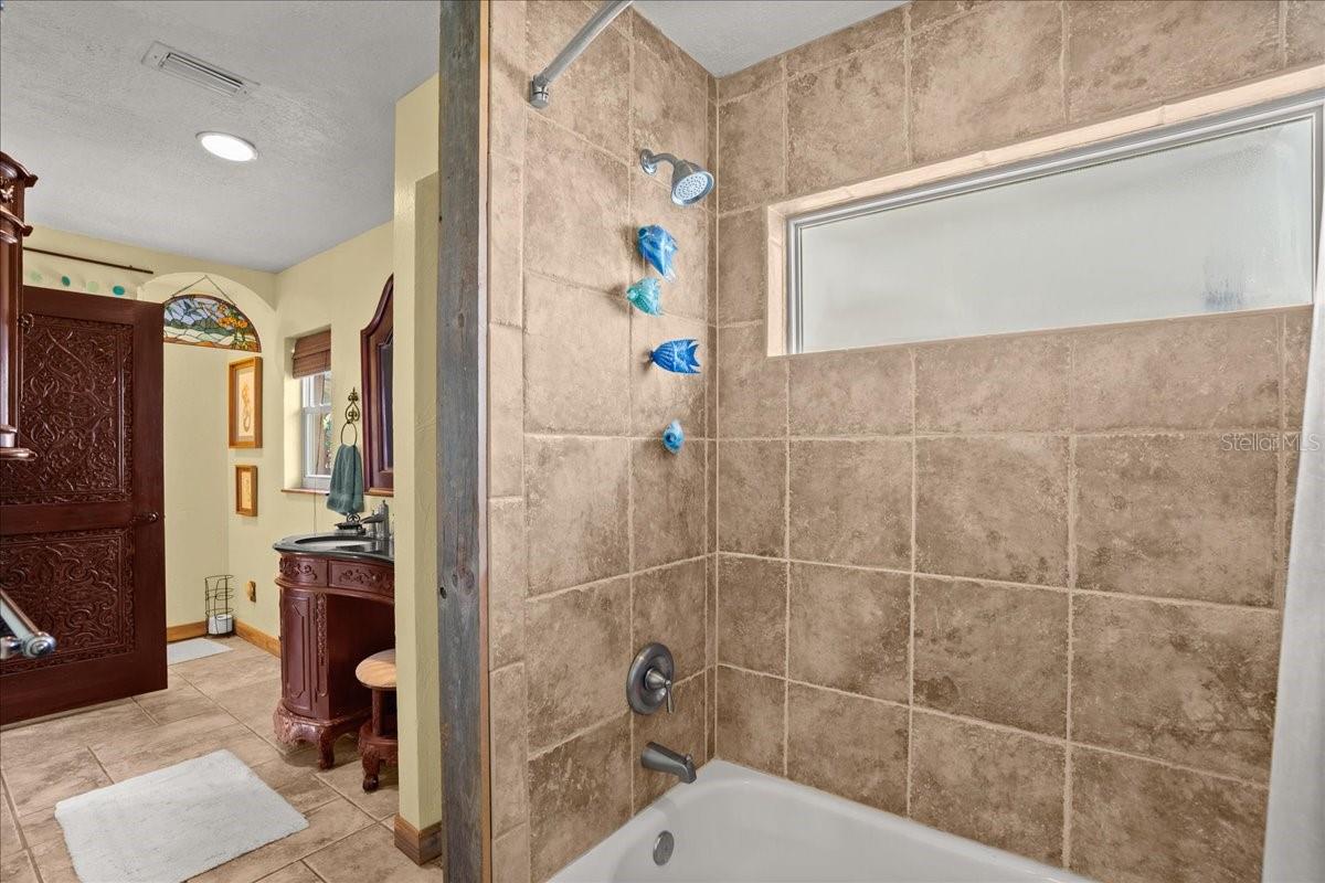 ORMOND BEACH PLAZA - Residential