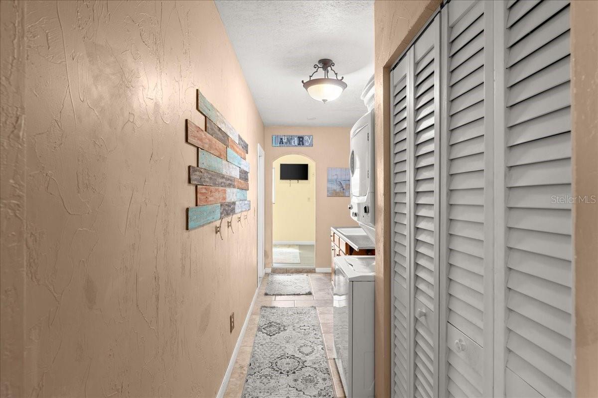 ORMOND BEACH PLAZA - Residential