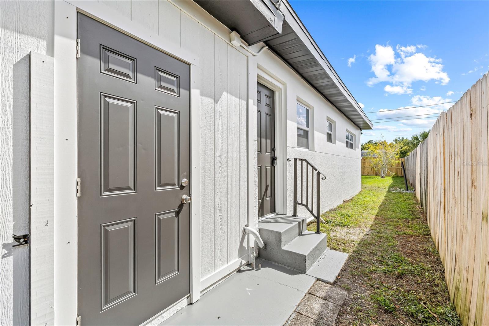 CRESTMONT - Residential