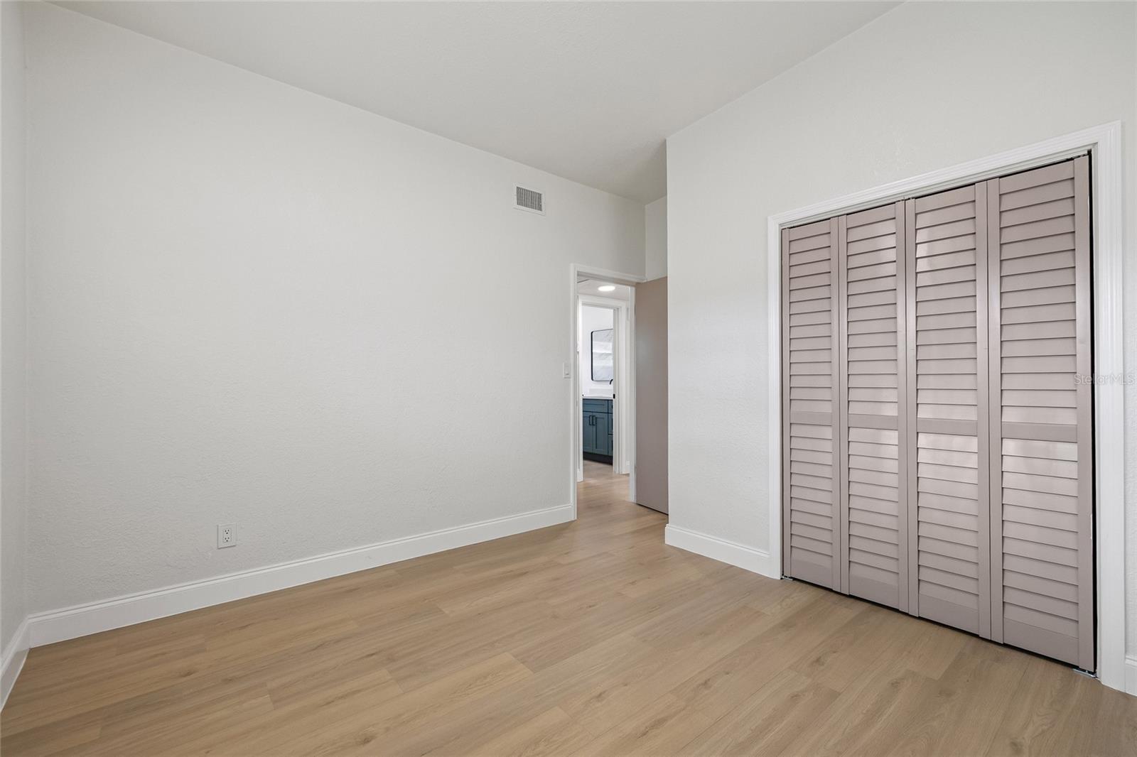 CRESTMONT - Residential