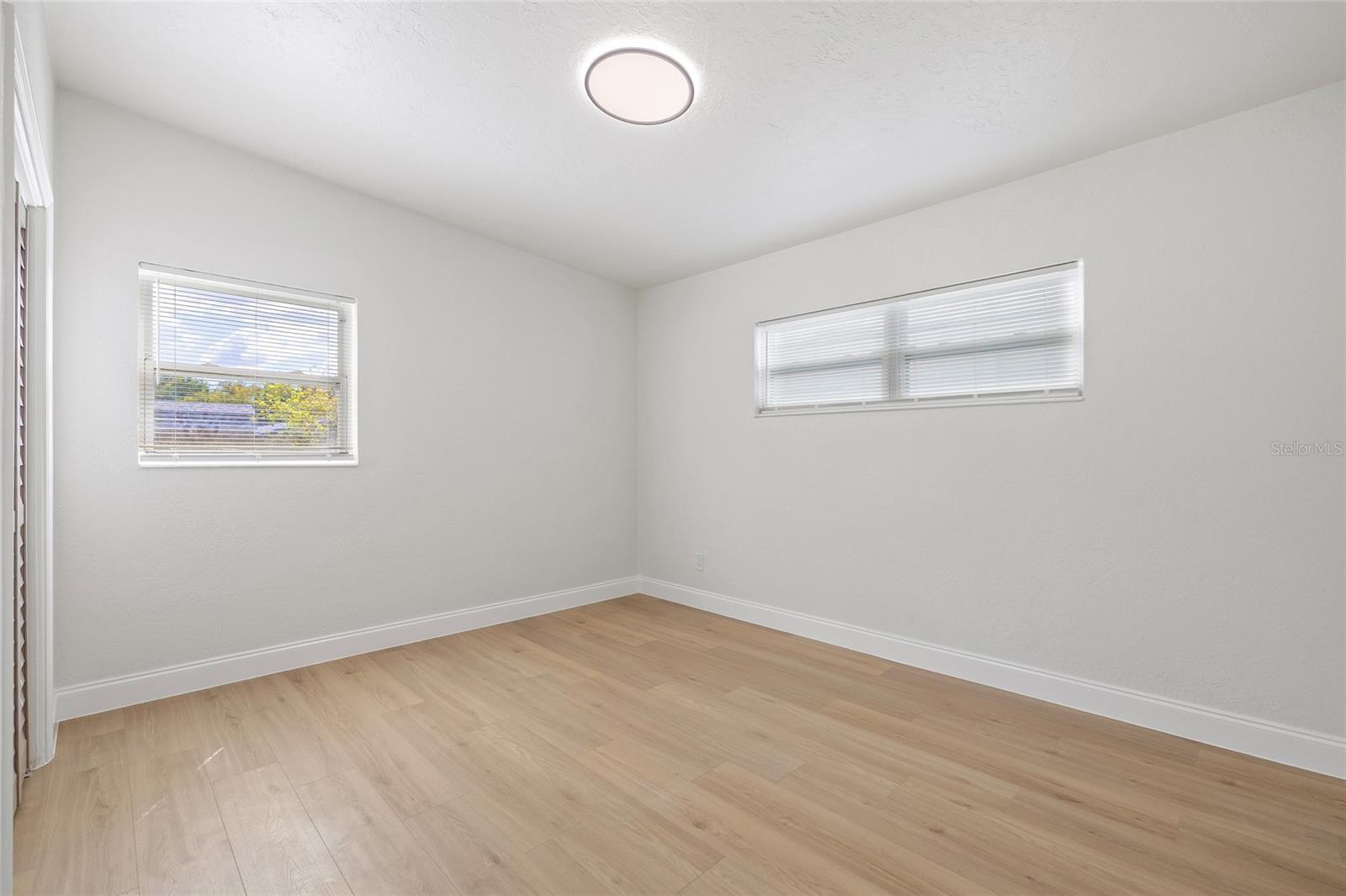 CRESTMONT - Residential
