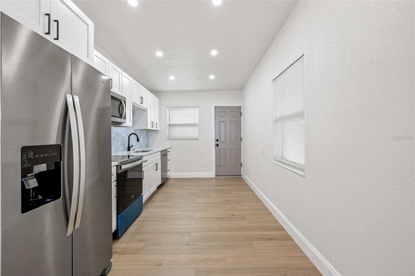 CRESTMONT - Residential