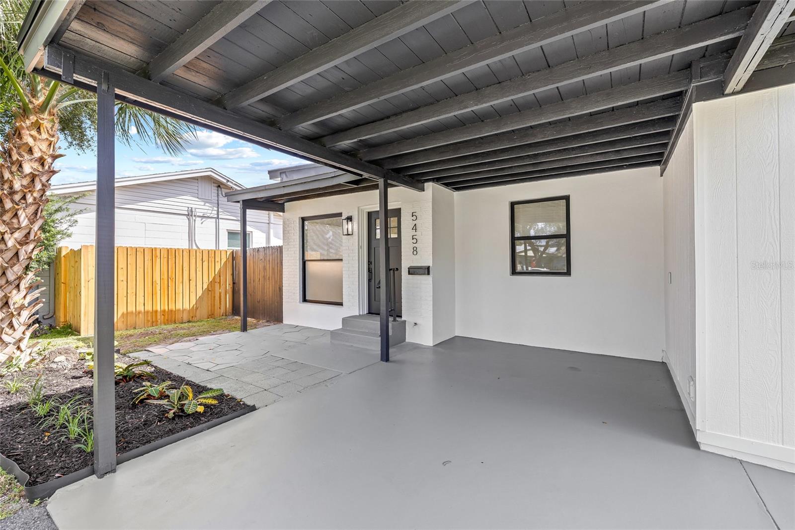 CRESTMONT - Residential
