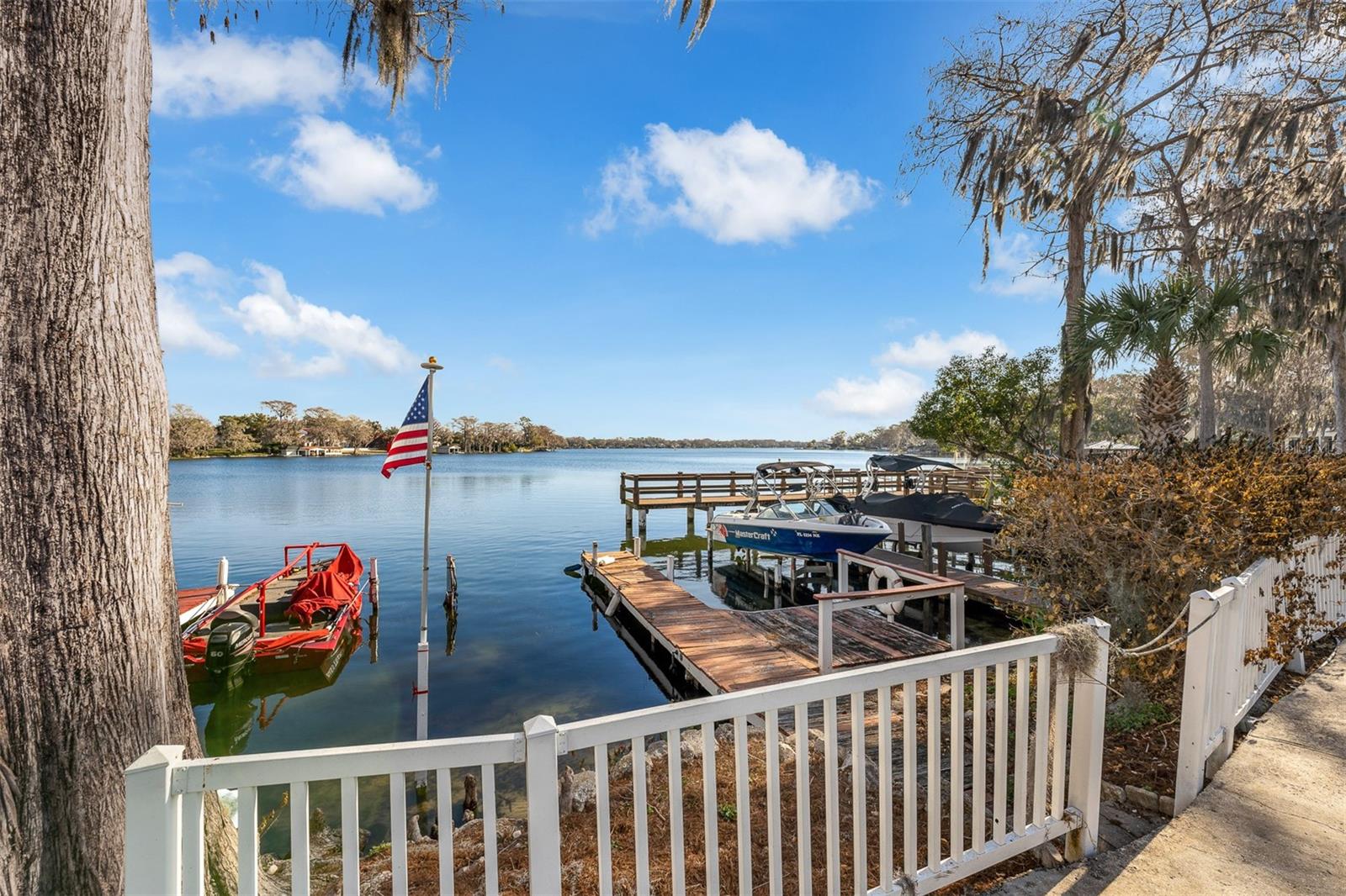 LAKE MAITLAND TERRACE APTS - Residential