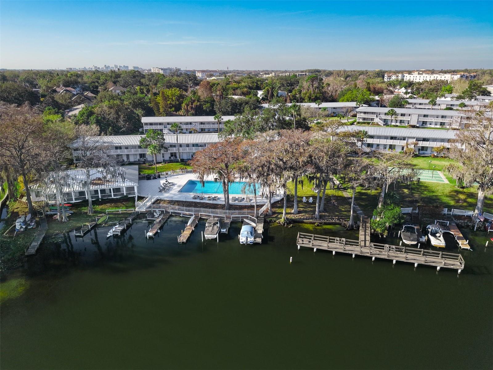 LAKE MAITLAND TERRACE APTS - Residential
