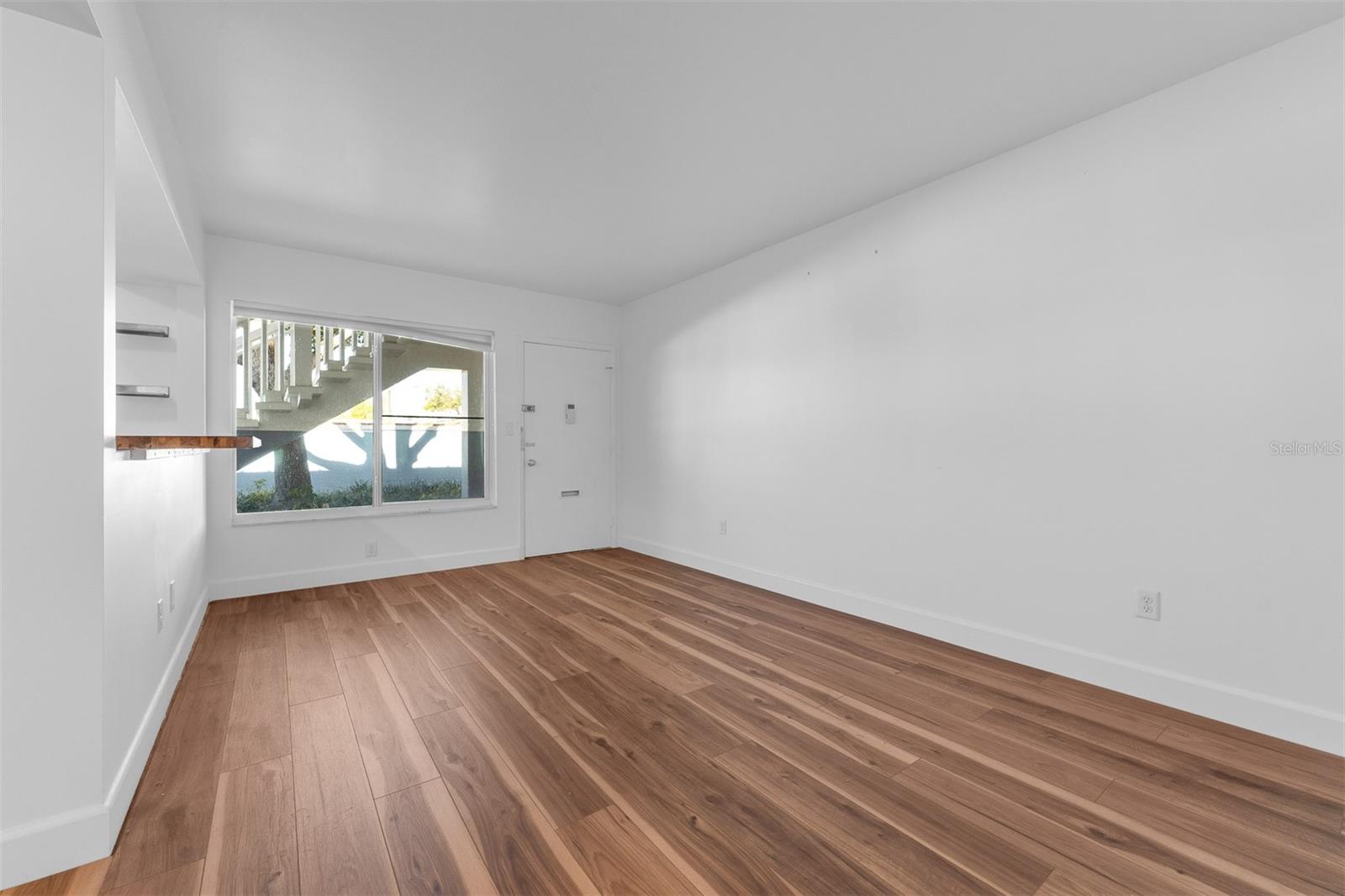 LAKE MAITLAND TERRACE APTS - Residential