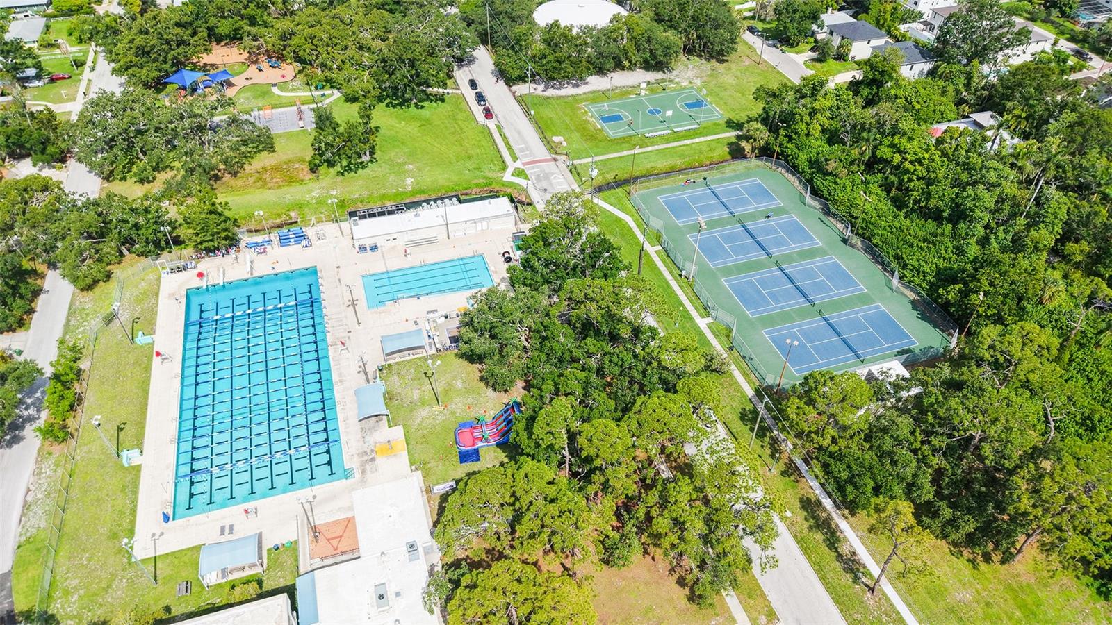 RUSTIC LODGE - Residential