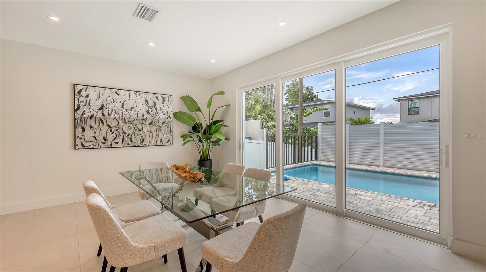 RUSTIC LODGE - Residential