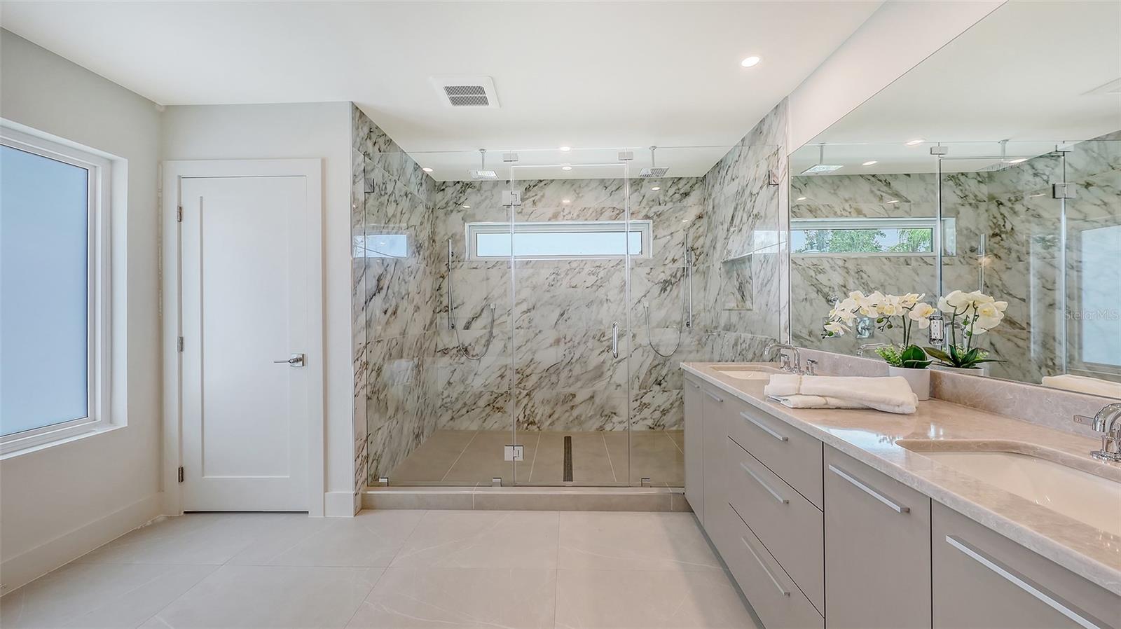 RUSTIC LODGE - Residential