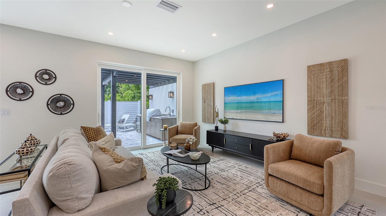 RUSTIC LODGE - Residential